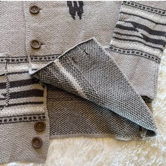 VINTAGE Cowichan Knit Western Bucking Bronc Rodeo Horse Cardigan - Picture 9 of 10